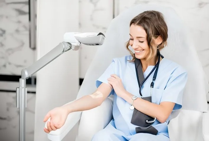 Come la luce per individuare le vene sta rivoluzionando l'assistenza sanitaria moderna