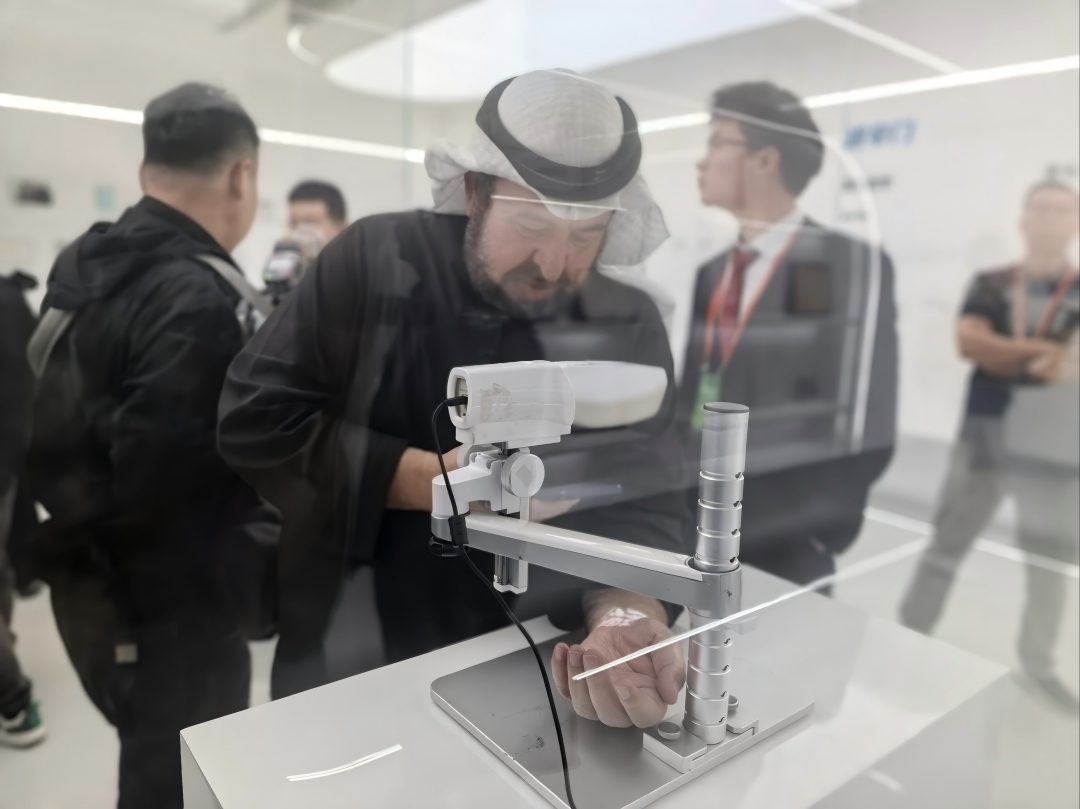 Vivolight Medical ospita una delegazione internazionale di sindaci in occasione del Dialogo mondiale dei sindaci a Xi'an.